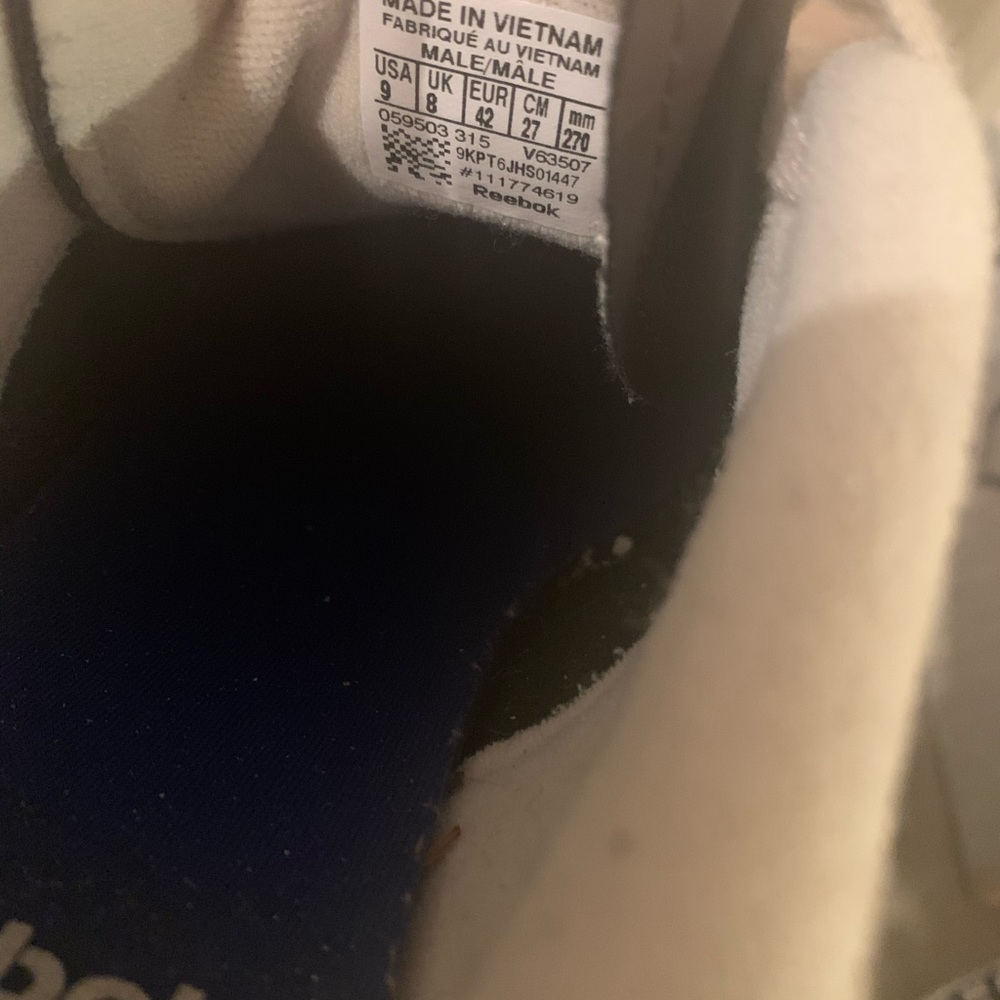 Men’s Reebok’s - Picture 4 of 4